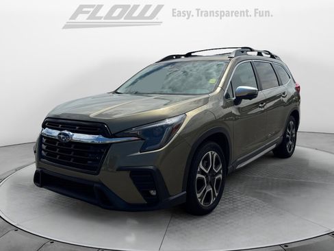 Used 2023 Subaru Ascent Limited w/ Technology Package AWD/4WD image 3