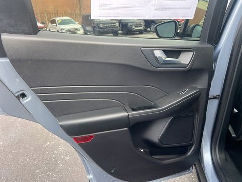 Used 2022 Ford Escape SEL image 16