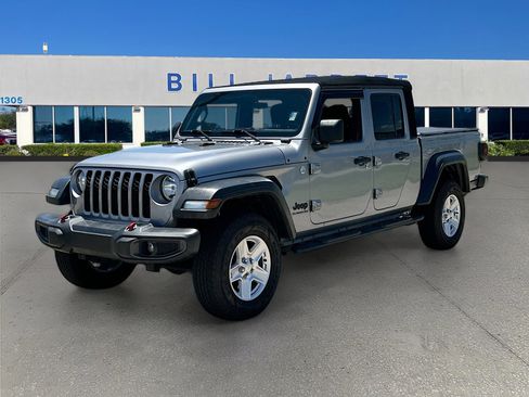 Used 2020 Jeep Gladiator Sport w/ Quick Order Package 24S AWD/4WD image 3