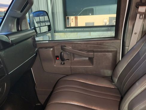 Used 2024 Chevrolet Express 2500 w/ Driver Convenience Package RWD image 20