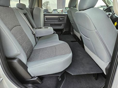 Used 2019 RAM 1500 Big Horn image 32