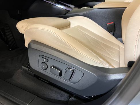 Used 2025 BMW X3 xDrive30i image 13