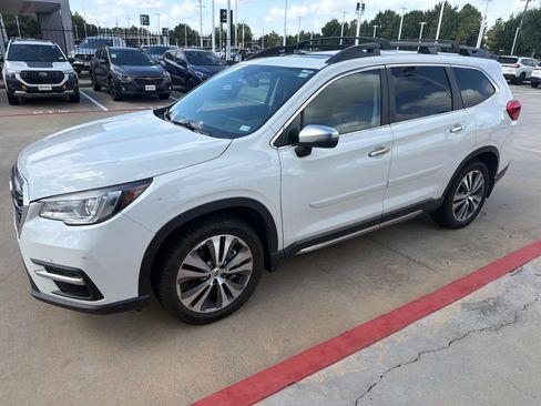 Used 2020 Subaru Ascent Touring w/ Popular Package #3 AWD/4WD image 2