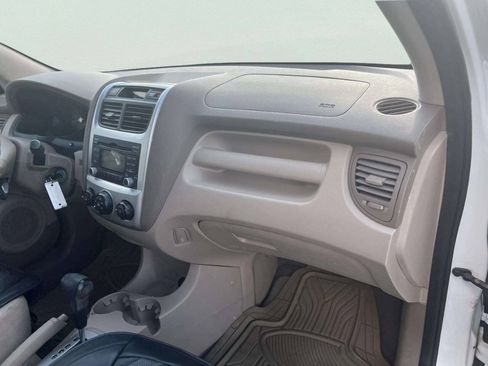 Used 2010 Kia Sportage LX AWD/4WD image 7
