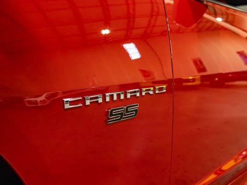 Used 2010 Chevrolet Camaro SS w/ RS Package RWD image 23