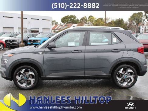 New 2026 Hyundai Venue SEL image 2