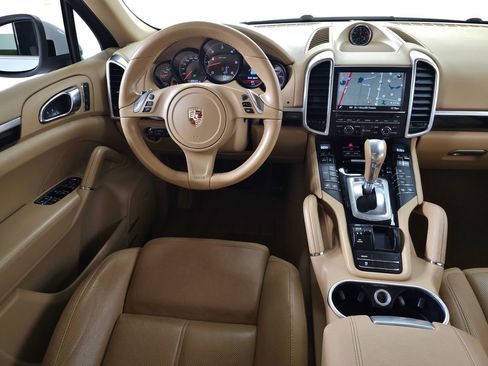 Used 2014 Porsche Cayenne Diesel Platinum Edition AWD/4WD image 18