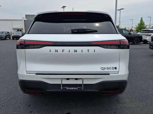 Certified 2026 INFINITI QX60 Sport w/ Dark Cargo Package AWD/4WD image 5