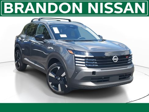 New 2026 Nissan Kicks SR w/ Cold Weather Package AWD/4WD image 1