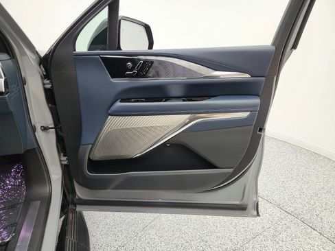 Used 2026 Cadillac Escalade IQ Luxury 2 w/ LPO, Premium Carpet Package AWD/4WD image 20