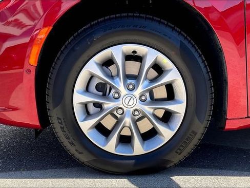 New 2025 Chrysler Pacifica Select image 42