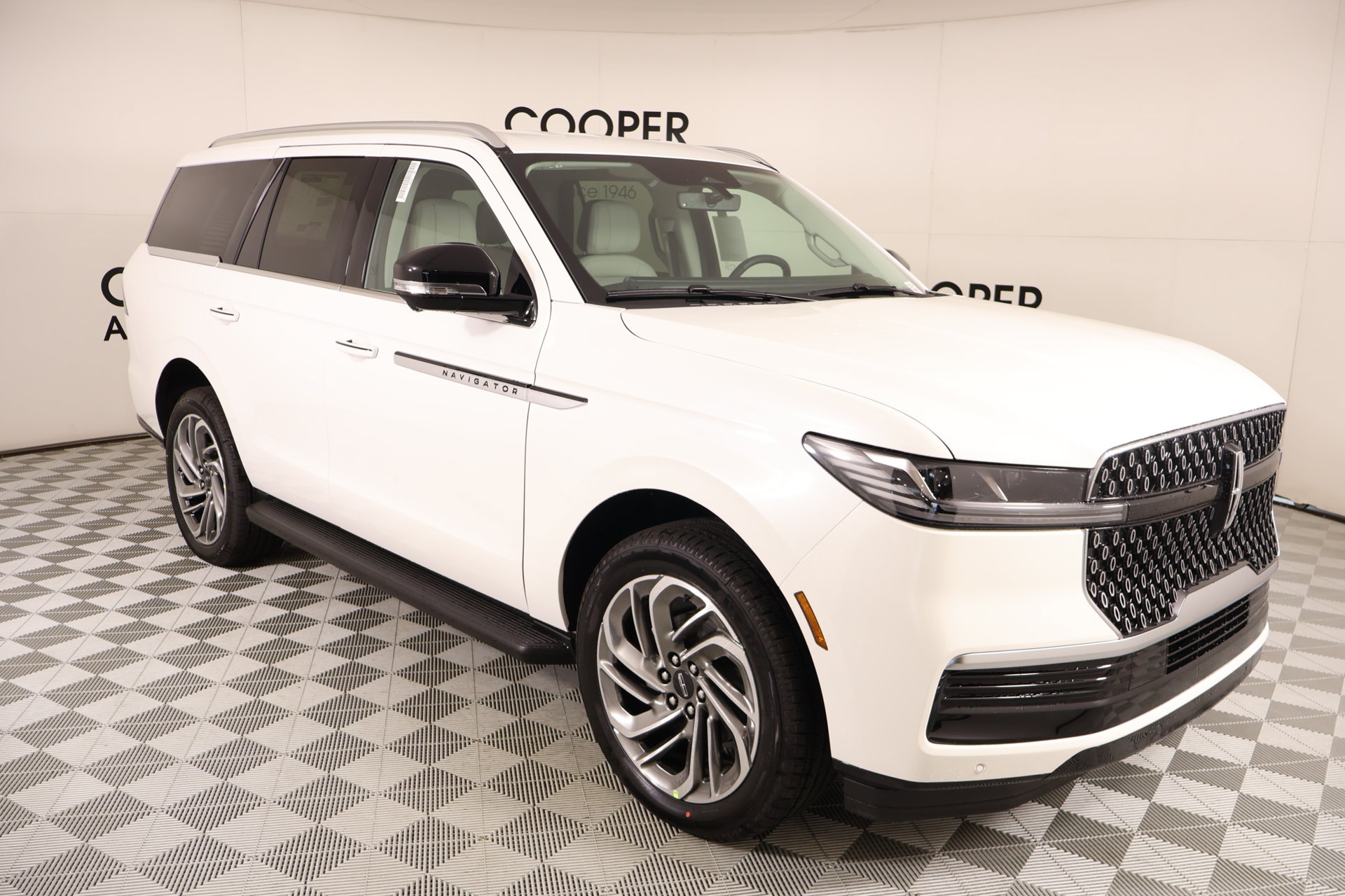 New 2026 Lincoln Navigator Premiere AWD/4WD 360° Tour