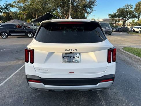 New 2026 Kia Sorento LX FWD image 6