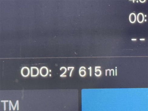 Used 2023 Volvo XC60 B5 Plus image 24