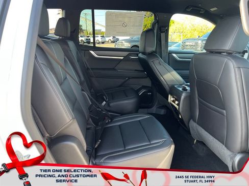 New 2026 GMC Acadia Elevation w/ Elevation Premium Package image 17