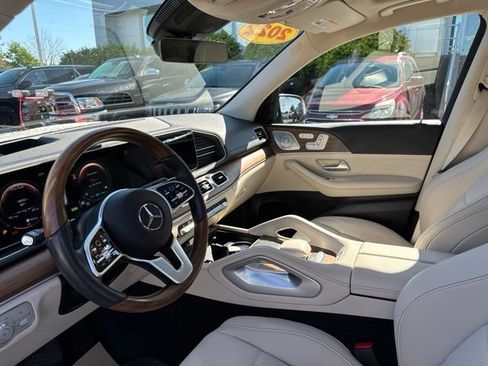 Used 2022 Mercedes-Benz GLS 450 4MATIC image 10
