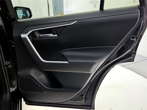 Certified 2023 Toyota RAV4 XLE image 28