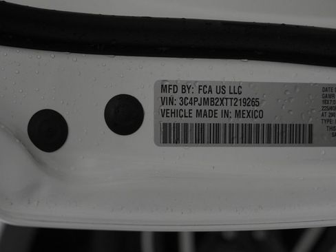 New 2026 Jeep Cherokee Laredo image 39