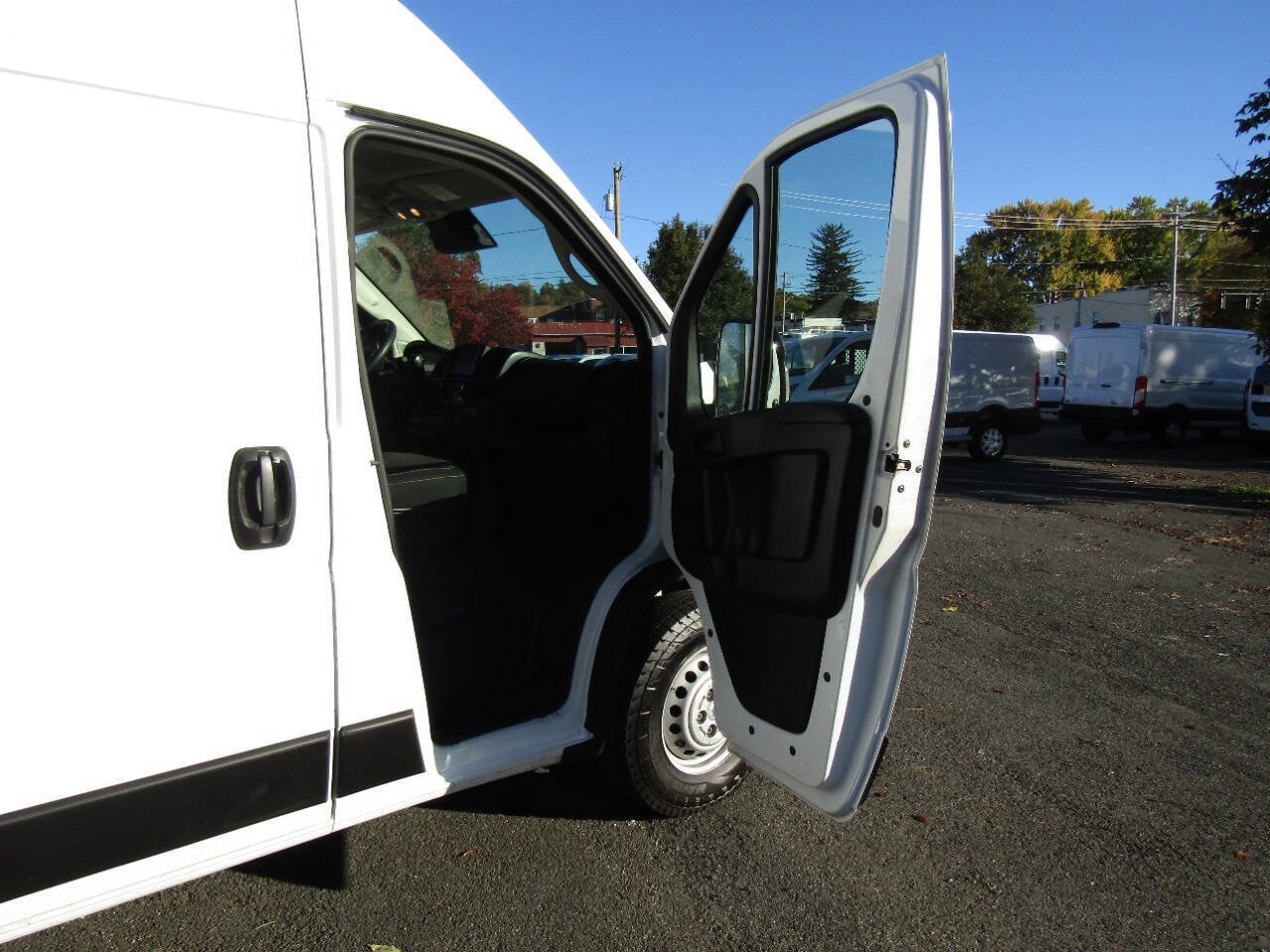 Used 2025 RAM ProMaster 2500 FWD image 20