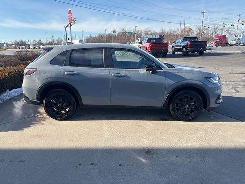 Used 2024 Honda HR-V Sport image 4
