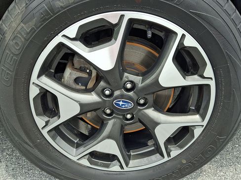 Used 2019 Subaru Crosstrek 2.0i Premium AWD/4WD image 8