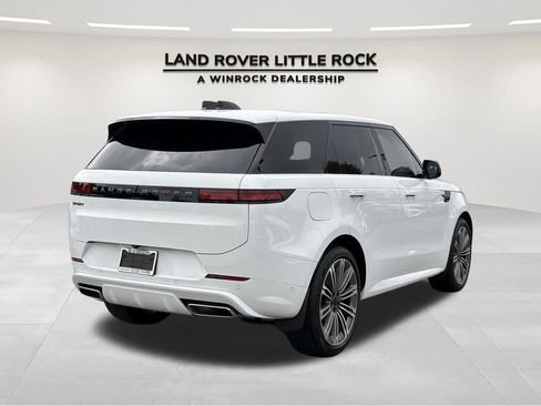 Used 2026 Land Rover Range Rover Sport Dynamic SE AWD/4WD image 2