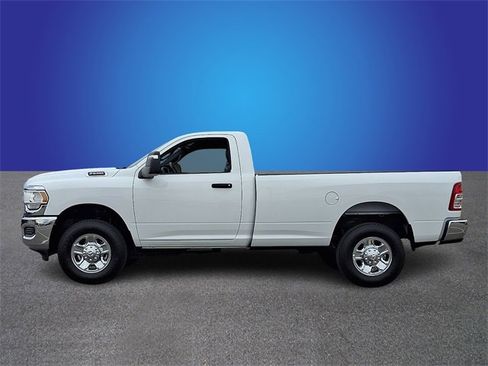 Used 2024 RAM 2500 Tradesman w/ Chrome Appearance Group image 7