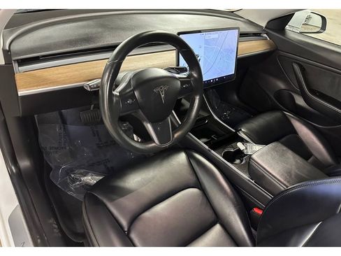 Used 2018 Tesla Model 3 Long Range image 18