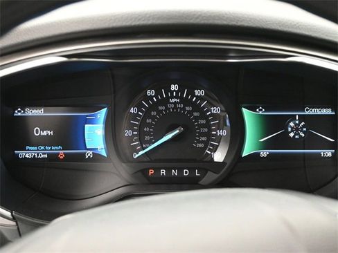 Used 2020 Ford Fusion SE image 5