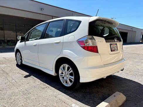 Used 2010 Honda Fit Sport image 3