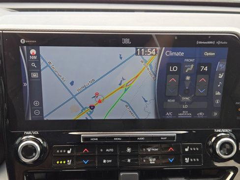Used 2022 Toyota Highlander Platinum FWD image 19