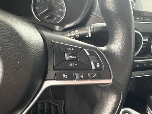 Used 2023 Nissan Sentra SV FWD image 20
