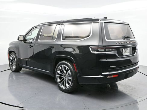 Used 2023 Jeep Grand Wagoneer Series III image 5