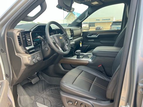 Used 2026 Chevrolet Silverado 1500 High Country w/ High Country Premium Package RWD image 19