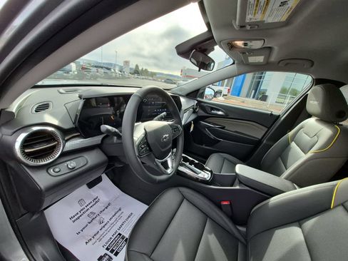 New 2026 Chevrolet Trax ACTIV FWD image 12