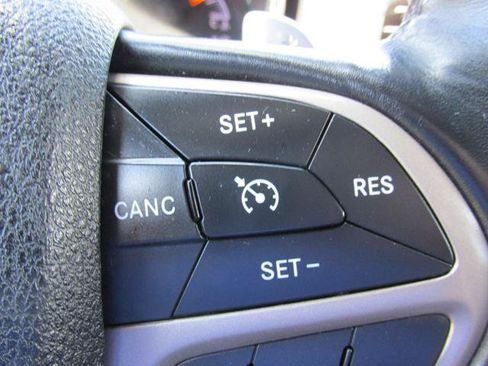 Used 2014 Jeep Grand Cherokee Limited AWD/4WD image 14