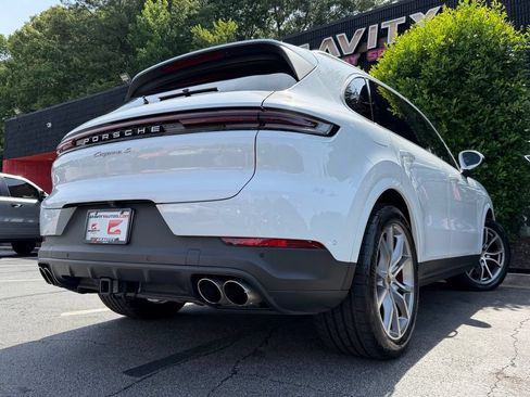 Used 2024 Porsche Cayenne S AWD/4WD image 13