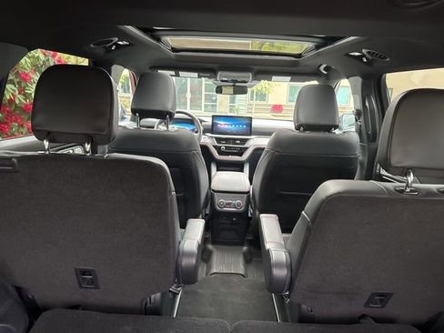 Used 2025 Ford Explorer ST w/ Sun And Sound Package AWD/4WD image 5