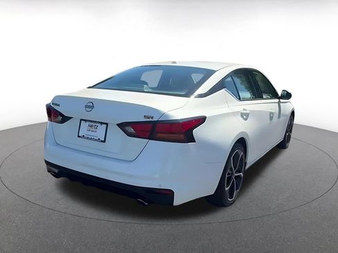 Used 2025 Nissan Altima 2.5 SR FWD image 14