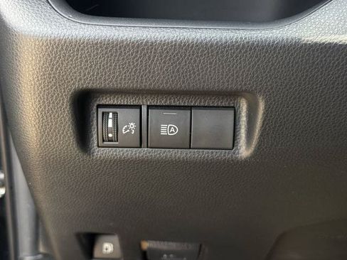 Used 2022 Toyota RAV4 SE AWD/4WD image 25