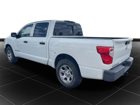 Used 2017 Nissan Titan S RWD image 3