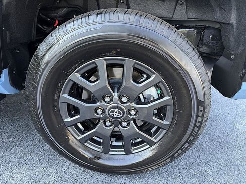 Certified 2026 Toyota 4Runner SR5 AWD/4WD image 26