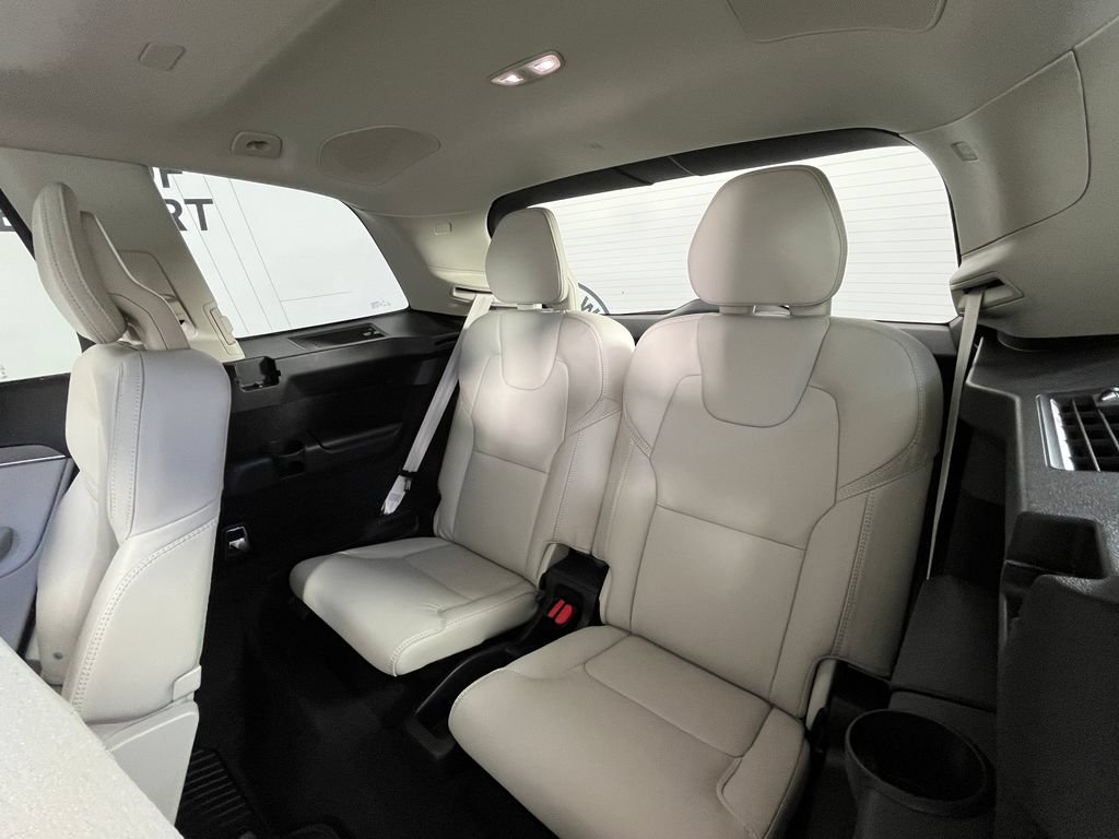 Used 2025 Volvo XC90 B6 Ultra w/ Protection Package Premier AWD/4WD image 22