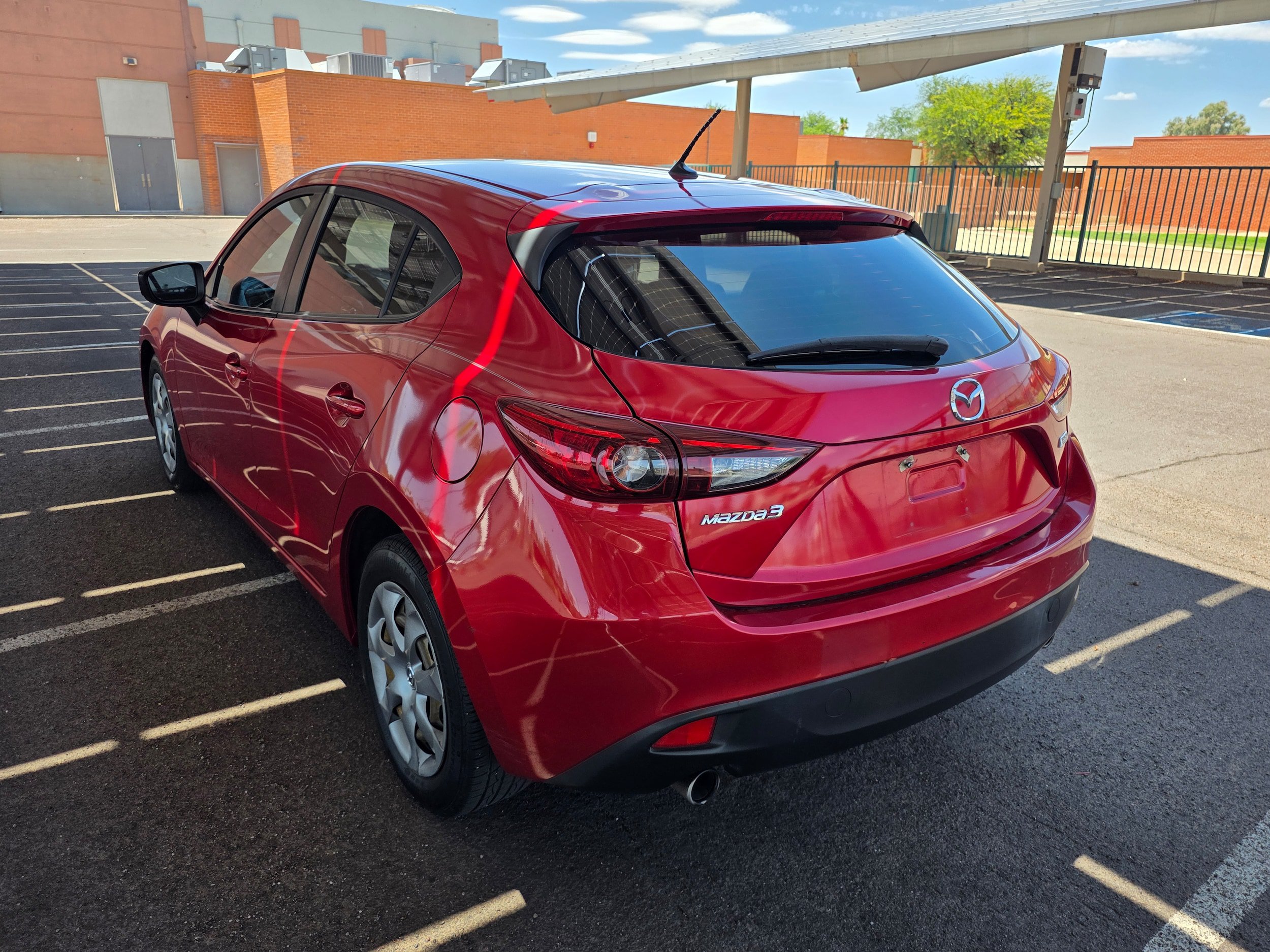 Used 2014 MAZDA MAZDA3 i Sport FWD image 3