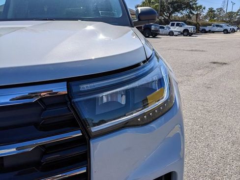 New 2026 Ford Explorer Active RWD image 9