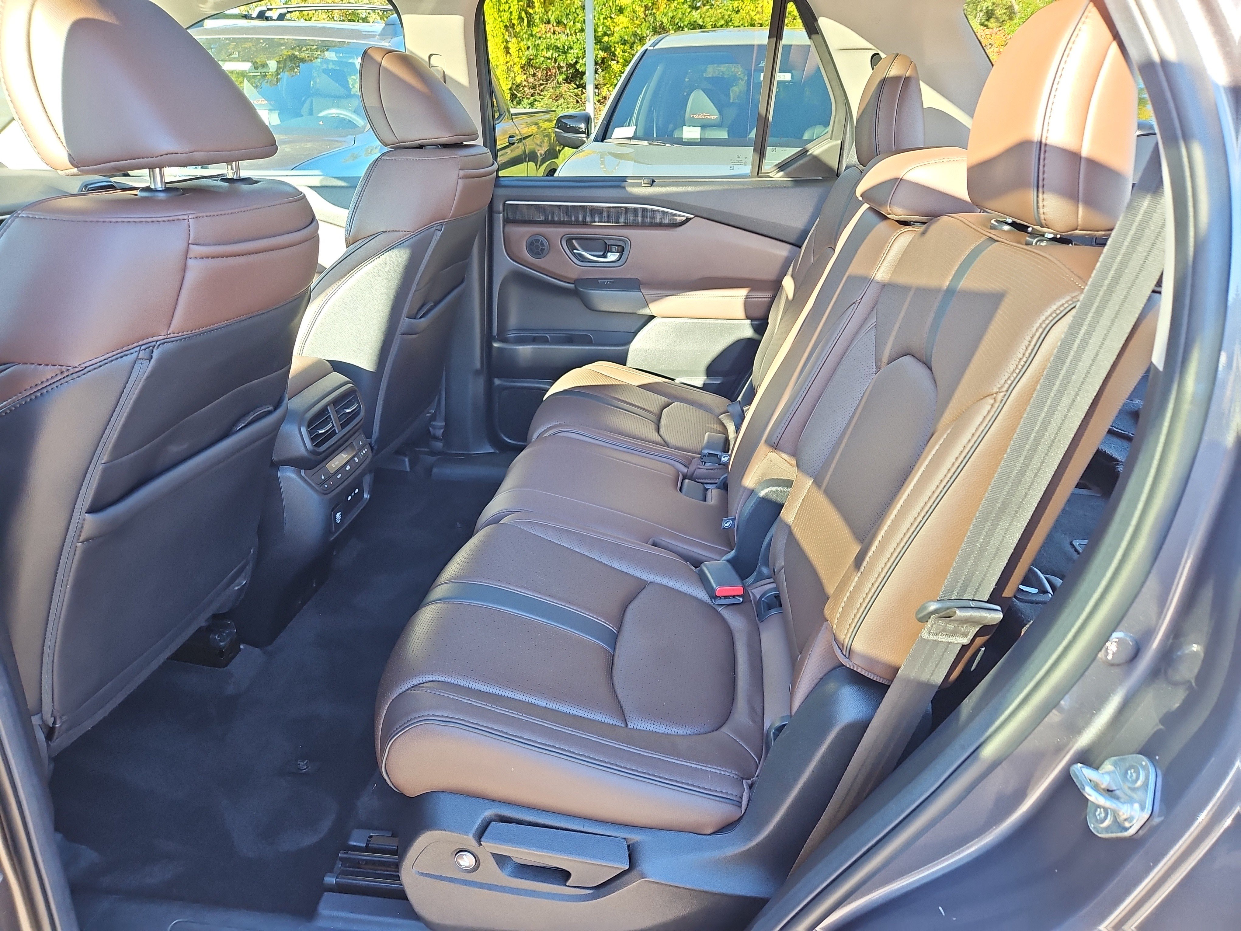 Certified 2025 Honda Pilot Elite image 35
