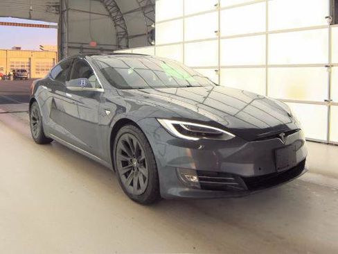 Used 2020 Tesla Model S Long Range image 3