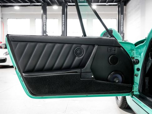 Used 1992 Porsche 911 Targa image 25