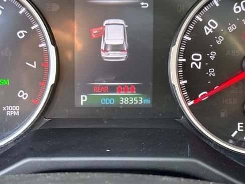 Used 2022 Toyota RAV4 XLE w/ Convenience Package AWD/4WD image 19
