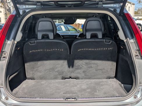 Used 2018 Volvo XC90 T6 Momentum image 13